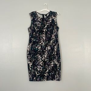 Like new! Beautiful Womens dress.